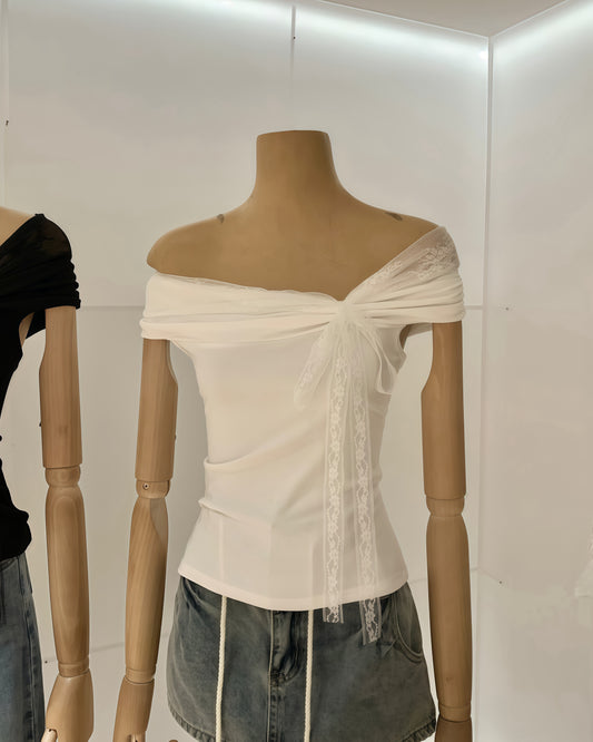 Lace Ribbon Off-shoulder Top
